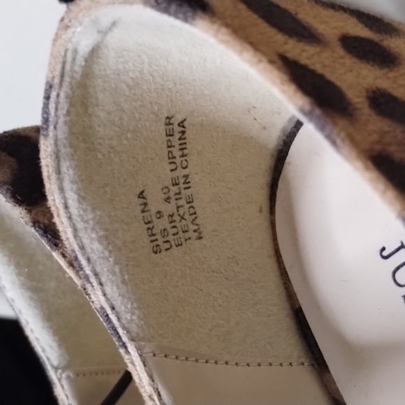 25. Cheetah Print JustFab shoes Platform Heels - Picture 4 of 4